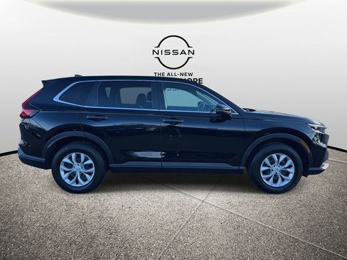 Used 2025 Honda CR-V LX image 5