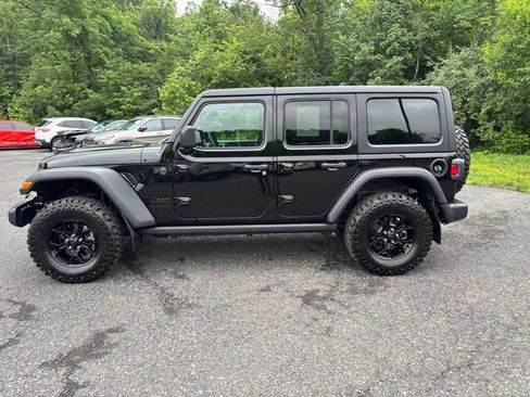 Used 2025 Jeep Wrangler Unlimited Sport AWD/4WD image 2
