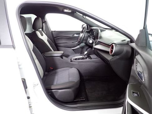 Used 2024 Chevrolet Trax RS w/ Driver Confidence Package FWD image 36