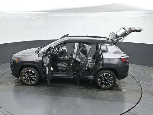 Used 2022 Jeep Compass Limited w/ Sun and Sound Group AWD/4WD image 51