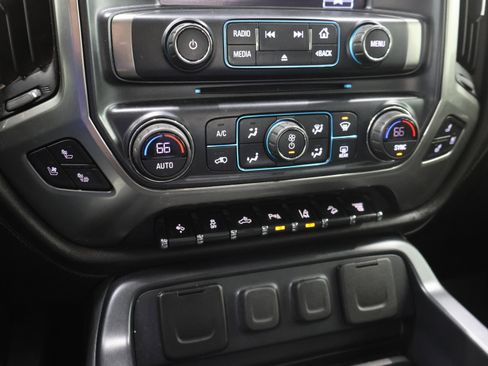 Used 2018 Chevrolet Silverado 2500 LTZ w/ Duramax Plus Package image 43