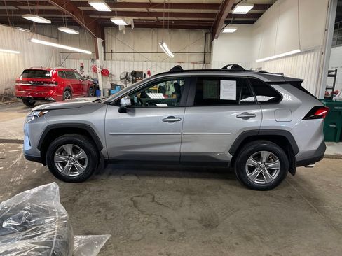 Used 2023 Toyota RAV4 XLE w/ Convenience Package AWD/4WD image 2