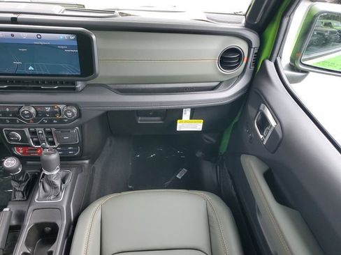 New 2025 Jeep Gladiator Mojave image 22