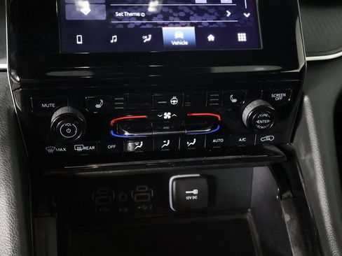 Used 2023 Jeep Grand Cherokee L Laredo AWD/4WD image 45