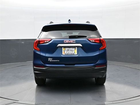 Used 2020 GMC Terrain SLE w/ Driver Convenience Package image 6