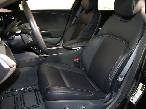 Used 2024 Lucid Air Touring image 4