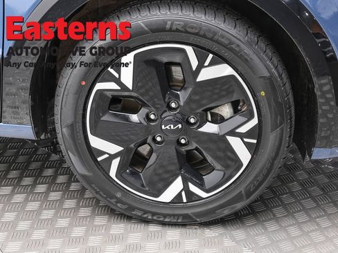 Used 2023 Kia Niro Wind w/ Wind Preserve Package FWD image 30