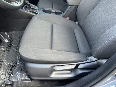 Used 2025 Toyota Corolla LE FWD image 19