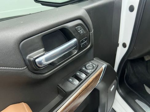 Used 2022 Chevrolet Silverado 1500 High Country image 11
