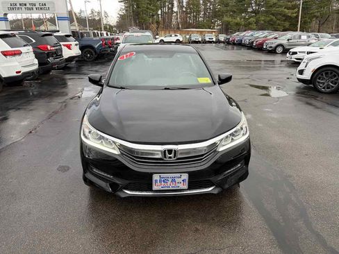 Used 2017 Honda Accord Sport Special Edition image 3
