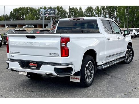 Used 2024 Chevrolet Silverado 1500 High Country AWD/4WD image 14