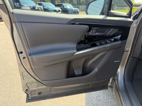 Certified 2023 Subaru Solterra AWD image 18