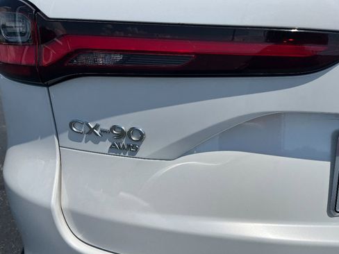 Used 2024 MAZDA CX-90 3.3 Turbo w/ Preferred Plus image 10