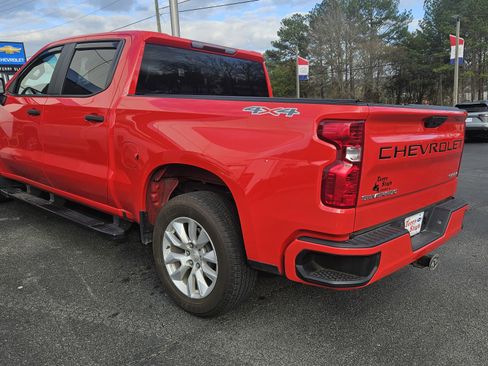 Used 2022 Chevrolet Silverado 1500 Custom image 5