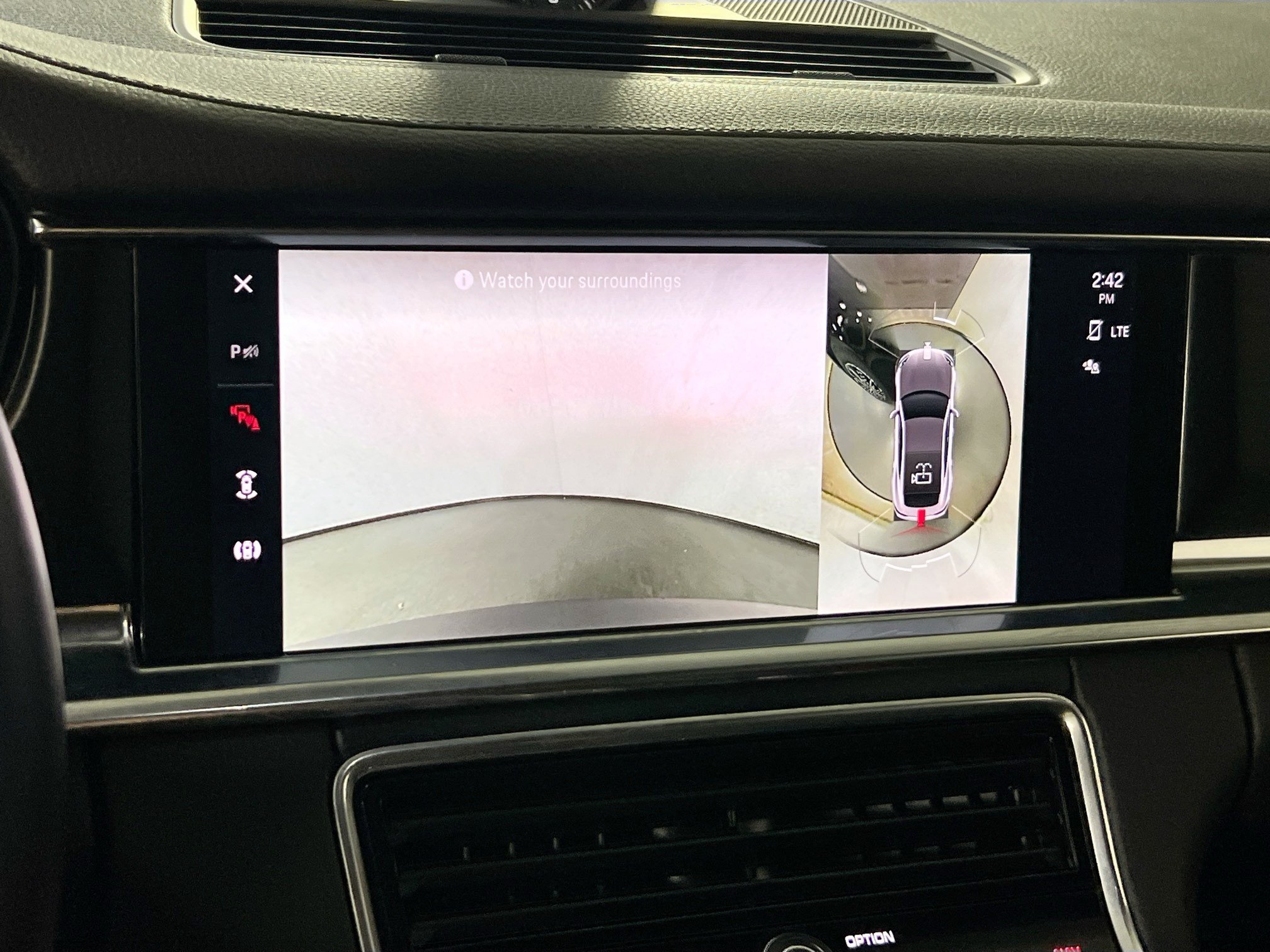Used 2022 Porsche Panamera 4 Platinum Edition AWD/4WD image 14