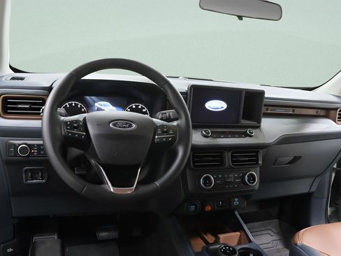 Used 2024 Ford Maverick Lariat w/ 4K Tow Package image 9