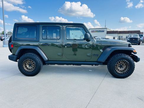 Used 2022 Jeep Wrangler Unlimited Sport AWD/4WD image 32