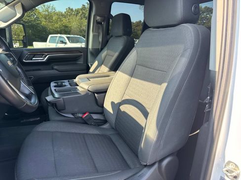 Used 2024 Chevrolet Silverado 2500 LT AWD/4WD image 30