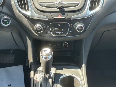 Used 2019 Chevrolet Equinox LT image 23