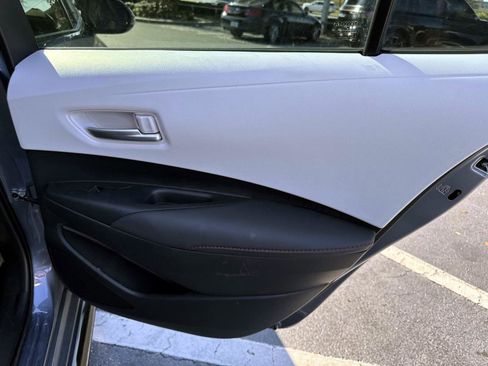 Used 2025 Toyota Corolla SE image 16