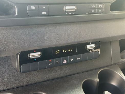 Used 2021 Mercedes-Benz Sprinter 4500 image 18