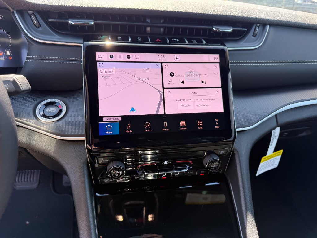 New 2027 Jeep Grand Cherokee Laredo RWD image 11