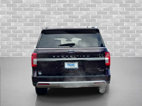 Used 2024 Ford Expedition Max XLT image 4