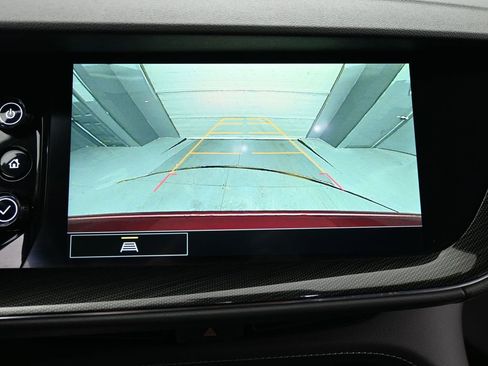 Used 2023 Buick Envision Essence FWD image 18