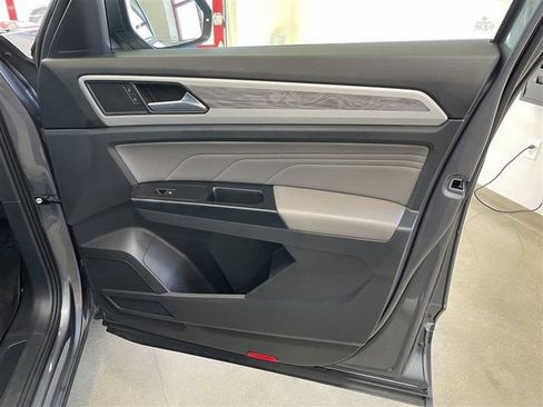 Used 2021 Volkswagen Atlas Cross Sport SE AWD/4WD image 23