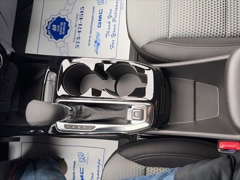 New 2026 Chevrolet Trax LT w/ Sunroof Package image 24