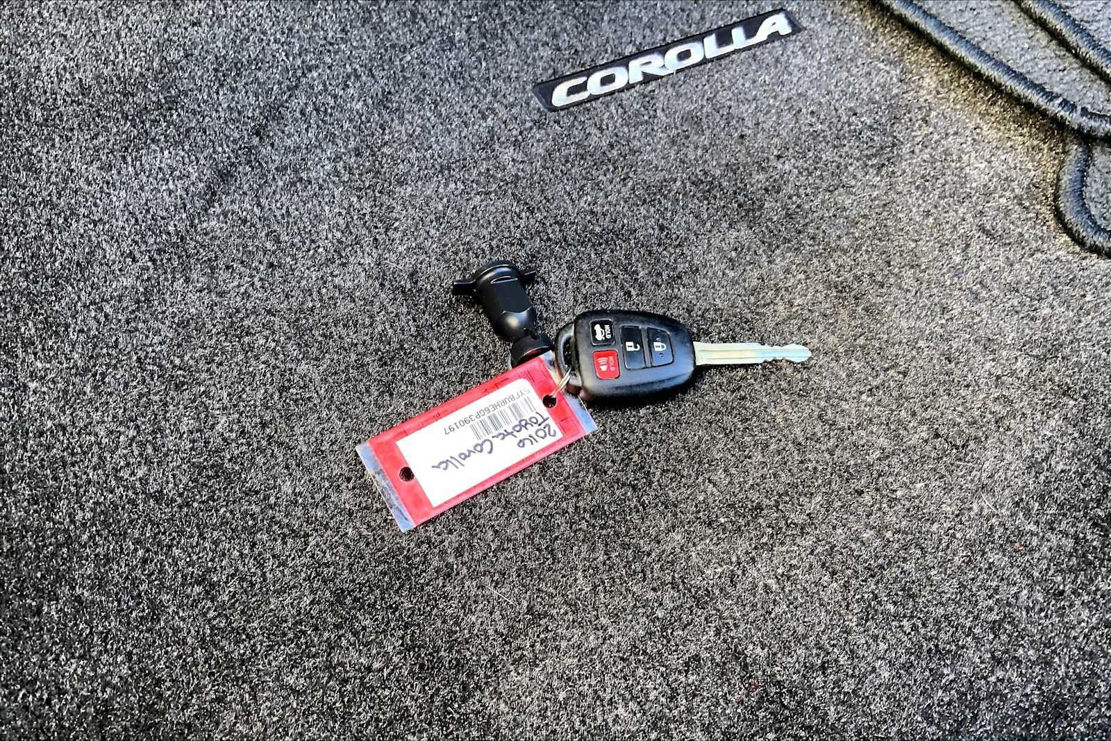Used 2016 Toyota Corolla LE FWD image 11