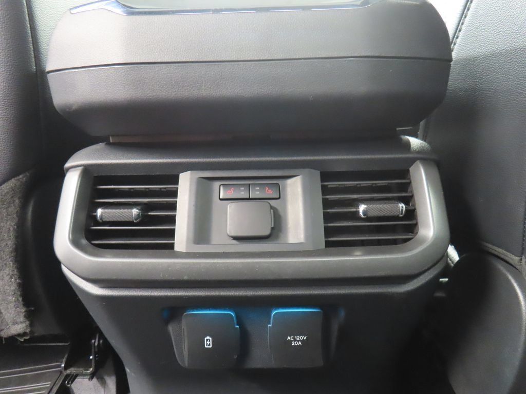 Used 2024 Ford F150 Lariat w/ Equipment Group 502A High AWD/4WD image 17