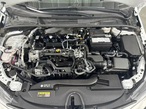 Certified 2025 Toyota Corolla SE FWD image 29
