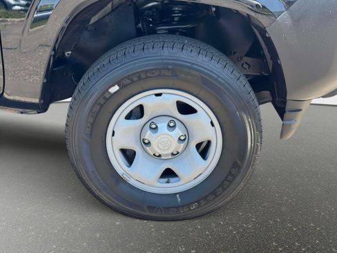 Certified 2023 Toyota Tacoma SR AWD/4WD image 8