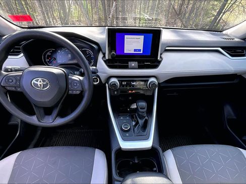 Certified 2023 Toyota RAV4 XLE w/ Convenience Package image 15