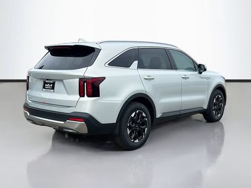 New 2026 Kia Sorento S FWD image 7