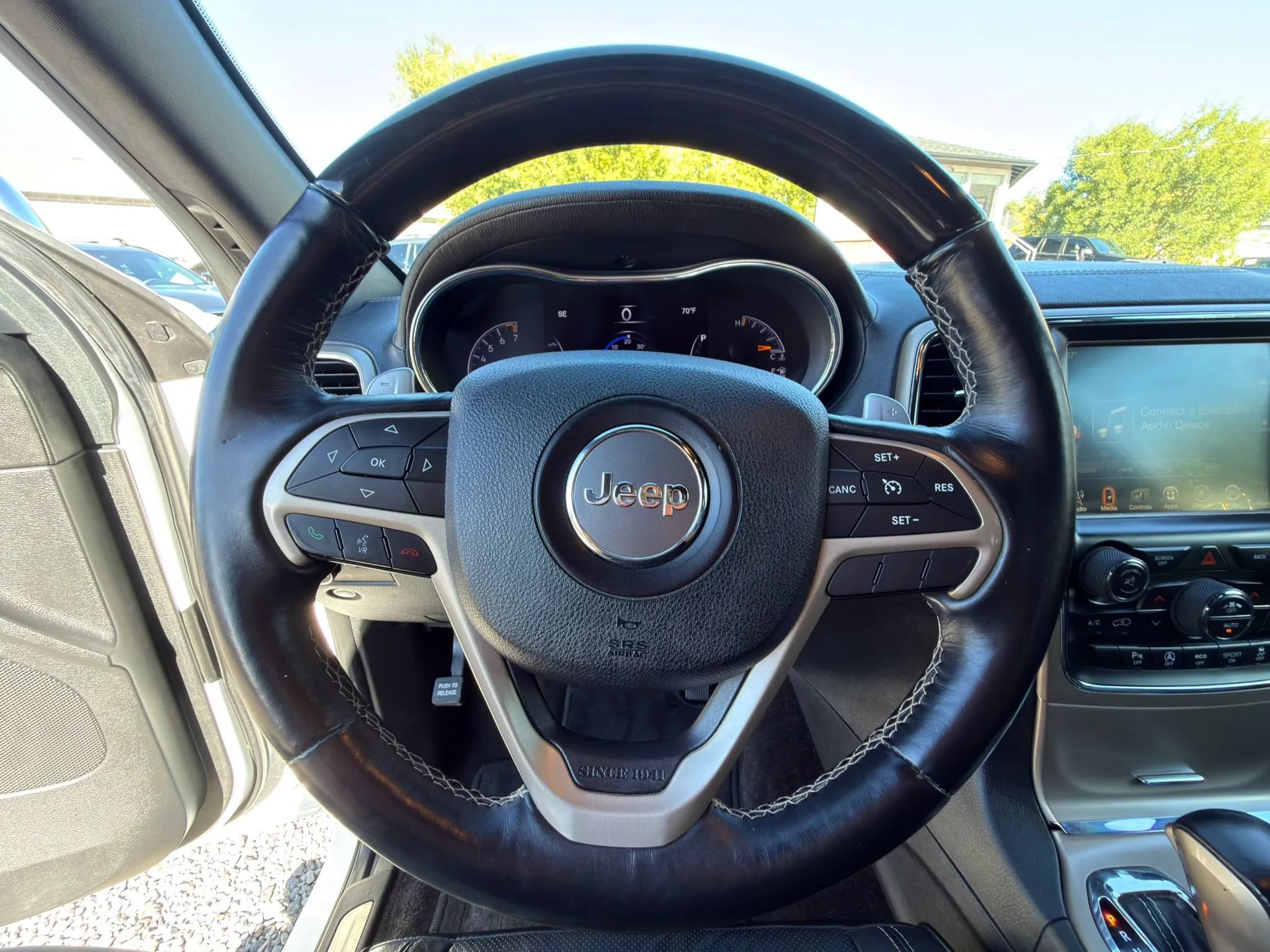 Used 2017 Jeep Grand Cherokee Overland AWD/4WD image 38
