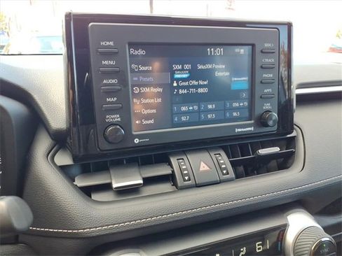 Used 2022 Toyota RAV4 XLE Premium image 20