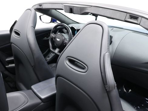 Used 2023 Aston Martin V8 Vantage Roadster RWD image 68