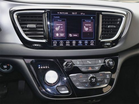 Used 2019 Chrysler Pacifica Touring-L Plus w/ S Appearance Package image 24