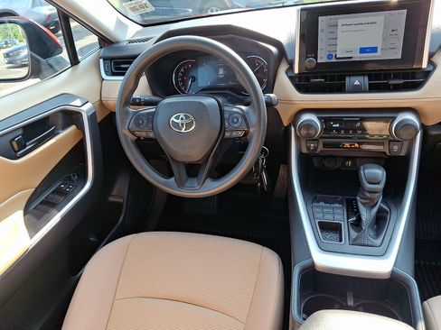 Used 2024 Toyota RAV4 LE AWD/4WD image 14