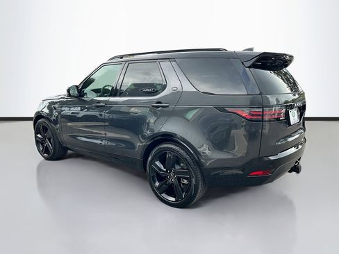 New 2025 Land Rover Discovery Dynamic SE image 3