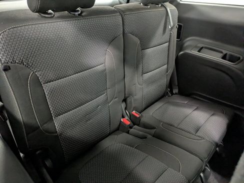 Used 2023 GMC Acadia SLE w/ Driver Convenience Package image 26