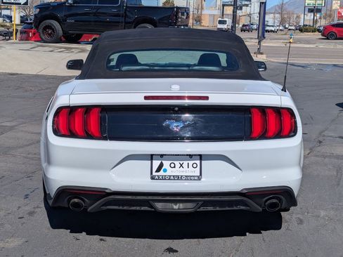 Used 2018 Ford Mustang Premium image 5