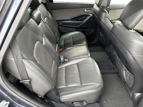 Used 2017 Hyundai Santa Fe SE AWD/4WD image 15