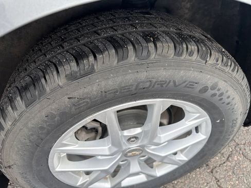 Used 2024 Chevrolet Equinox LT AWD/4WD image 15