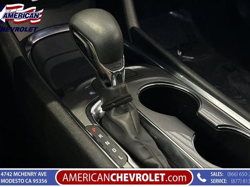 Used 2023 Chevrolet Malibu LT FWD image 29