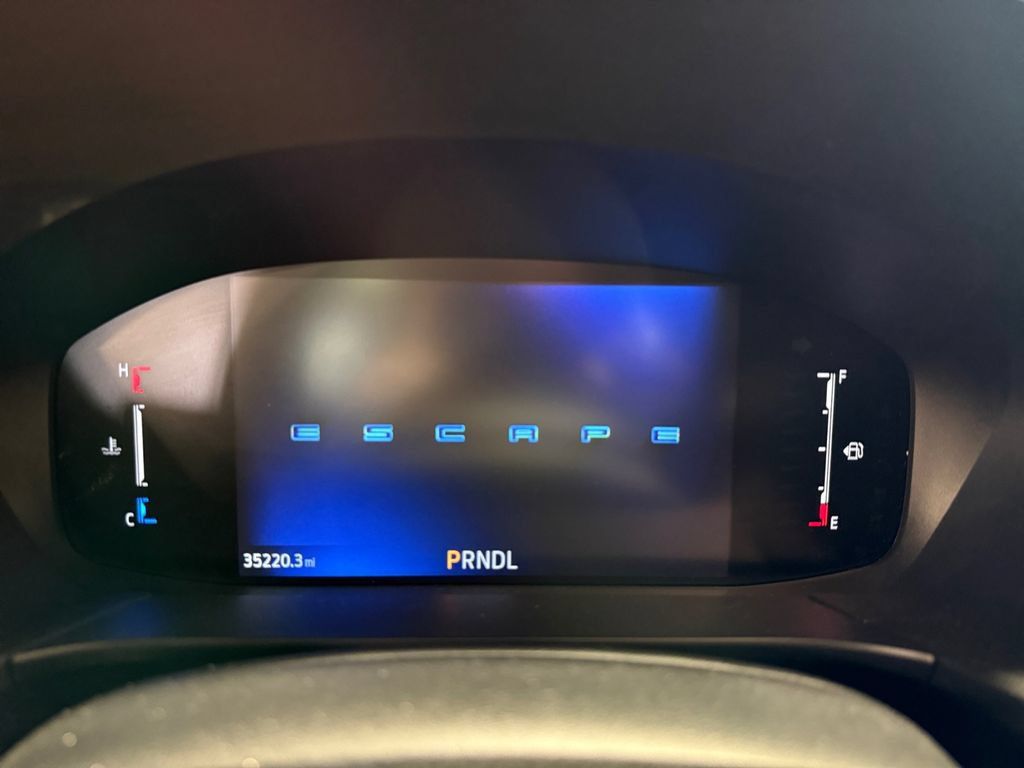 Used 2025 Ford Escape ST-Line Select AWD/4WD image 11