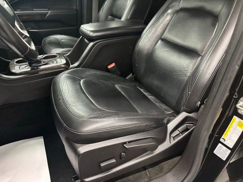 Used 2016 GMC Canyon SLT image 14