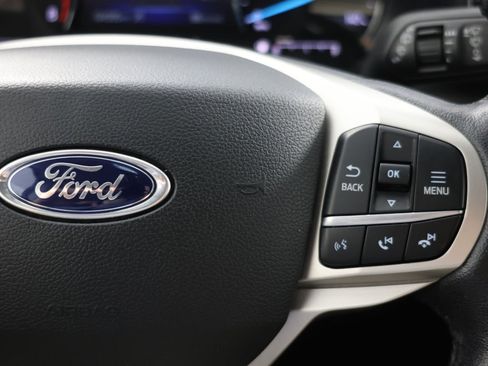 Used 2021 Ford Explorer XLT w/ Equipment Group 202A AWD/4WD image 29